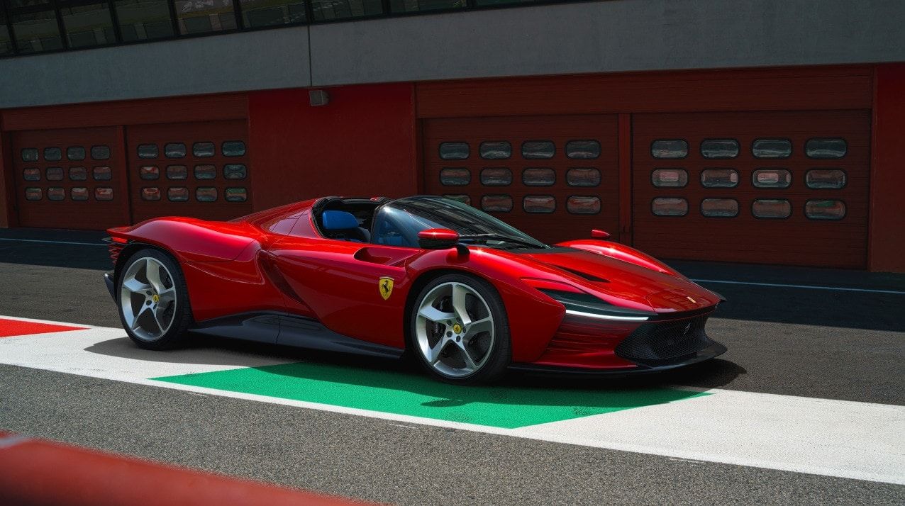 Supercar-Ferrari-Daytona-SP3