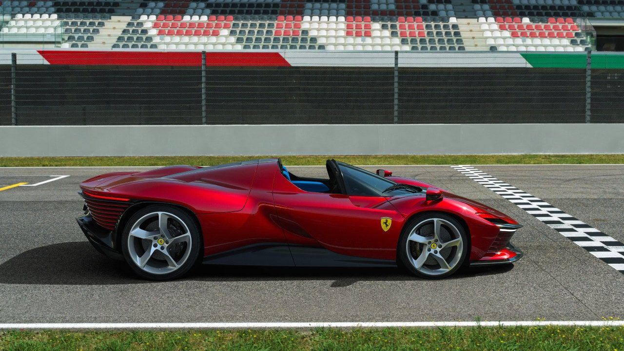 Supercar Ferrari Daytona Sp3 05